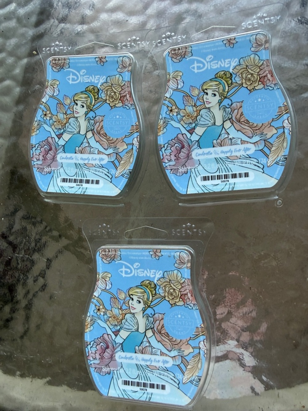 Scentsy Cinderella Wax Bar - Blue with Peach Floral Art 3 bars - Picture 2 of 3